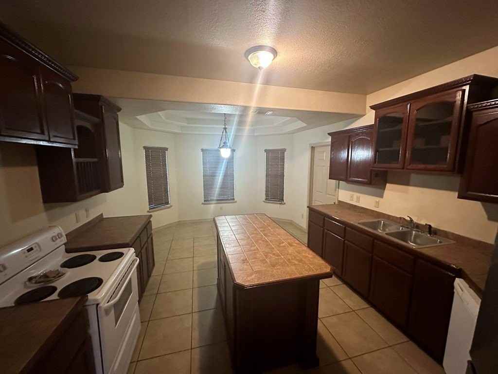 2630 Arrow Point Blvd - Photo 4 of 15