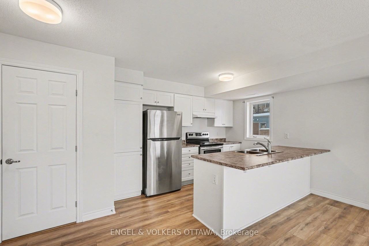 2276 Watercolours Way - Photo 3 of 12