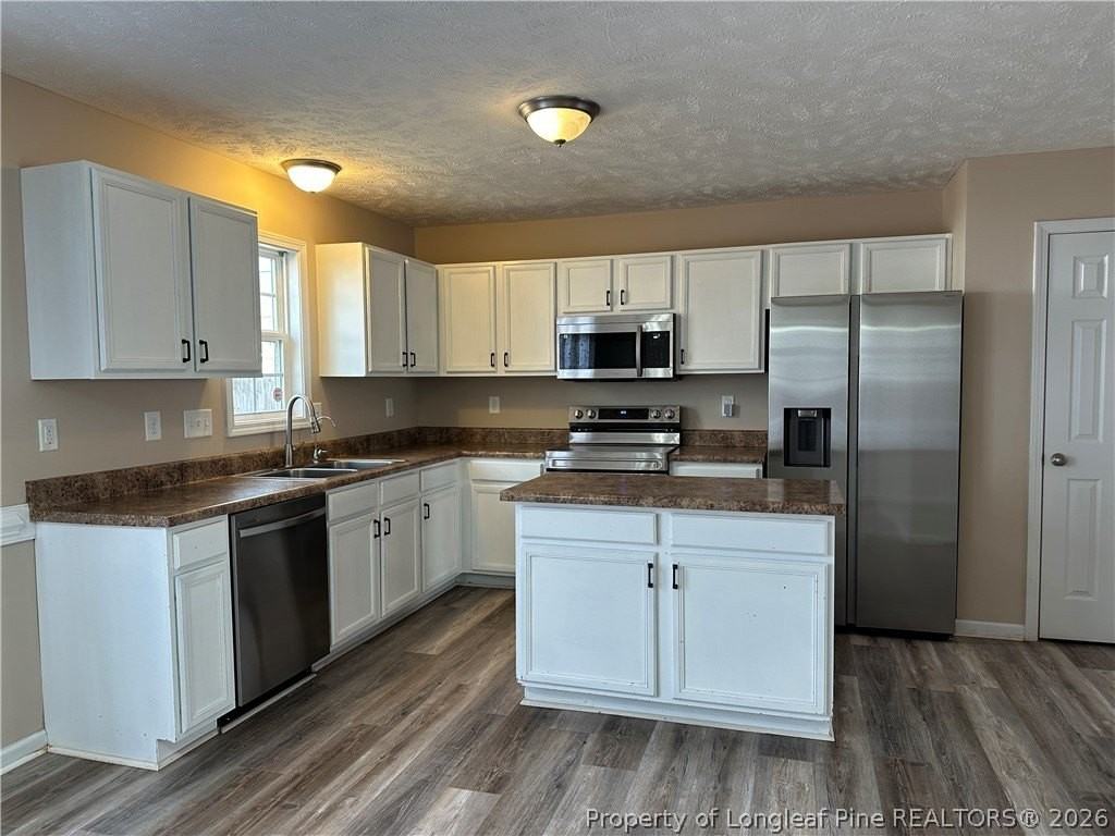 2120 Saint Nicholas Dr - Photo 6 of 32