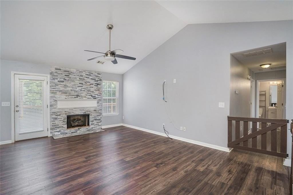 5060 Meadow Overlook - Photo 3 of 13