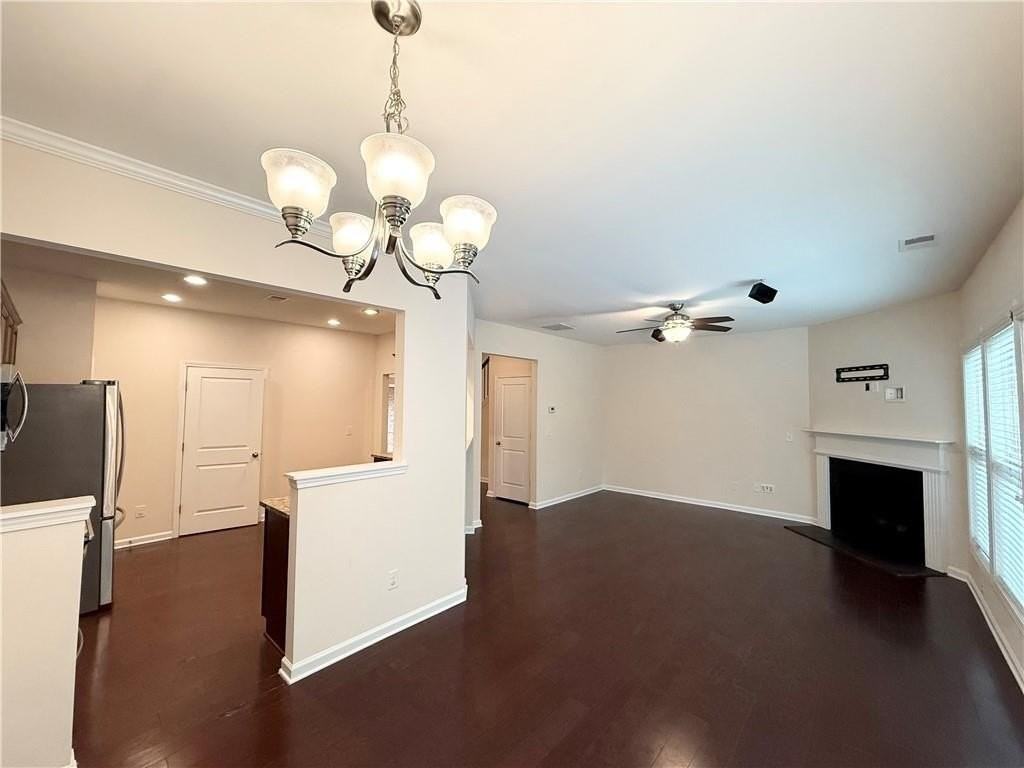 13432 Gardiner Ln - Photo 7 of 33