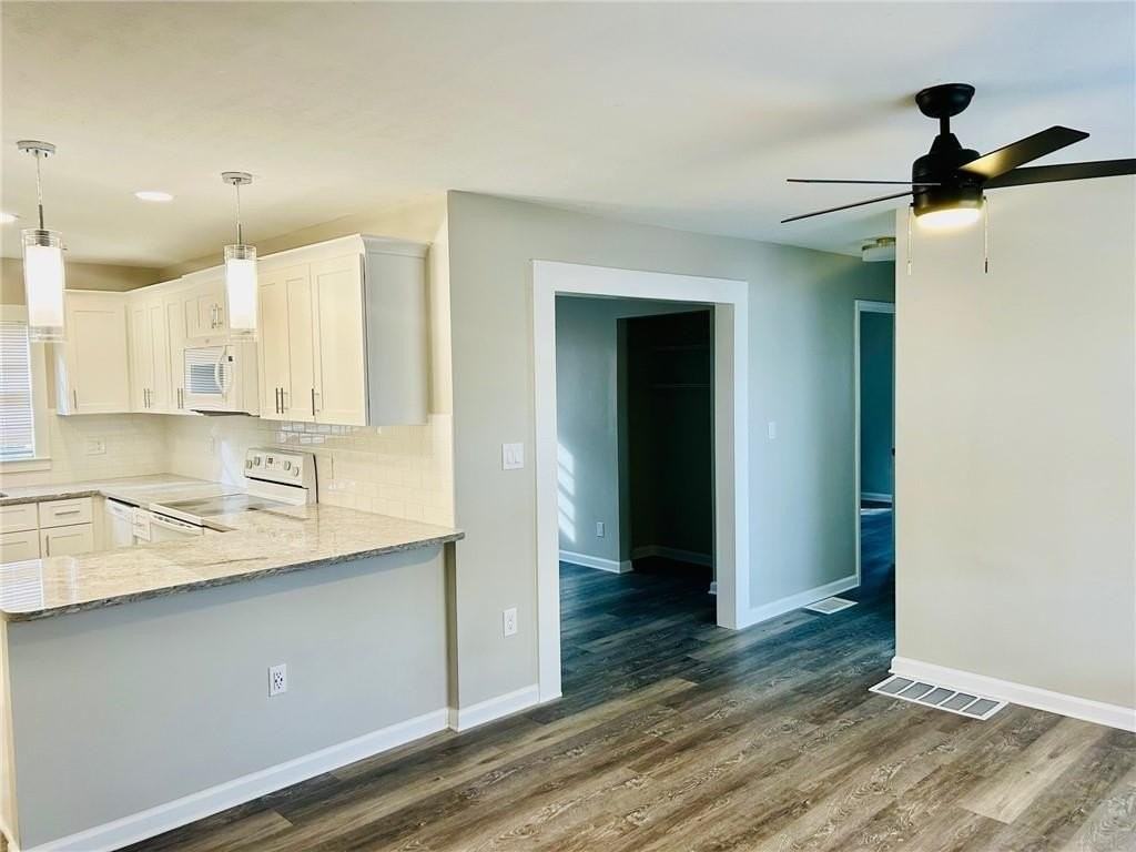 2961 Stone Mountain St - Photo 3 of 13