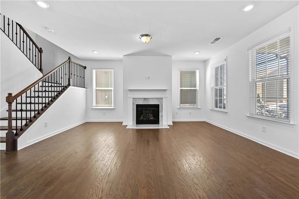 4674 Dewitt Dr - Photo 5 of 35