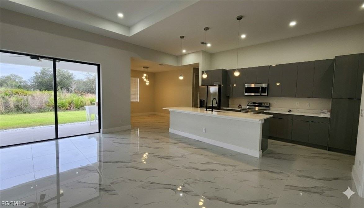 4622 Gene Ave N - Photo 3 of 26