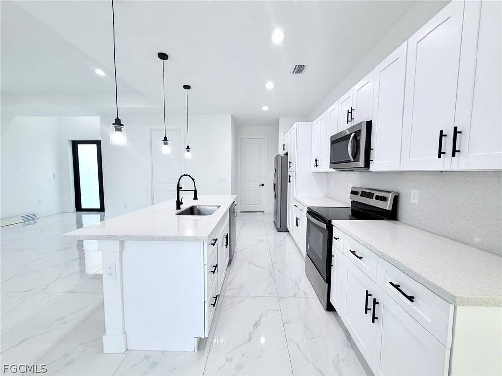 312 Rosanna Ave - Photo 5 of 34