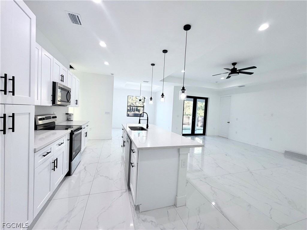 312 Rosanna Ave - Photo 7 of 34