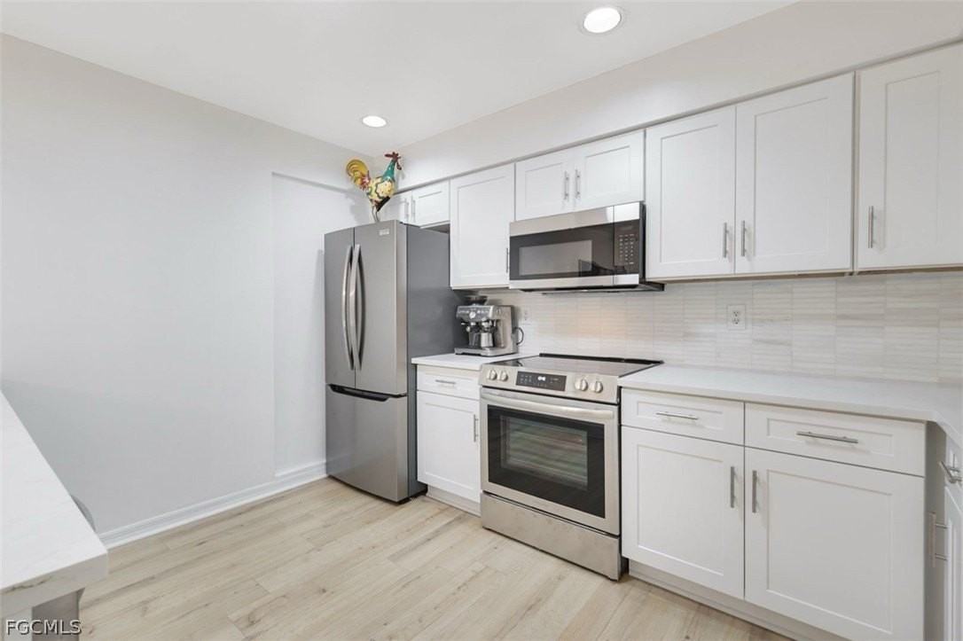 13171 Whitehaven Ln Apt 223 #223 - Photo 6 of 26