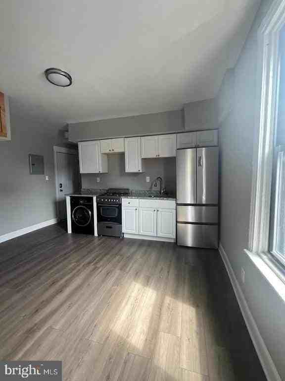 119 W Susquehanna Ave #C - Photo 3 of 11