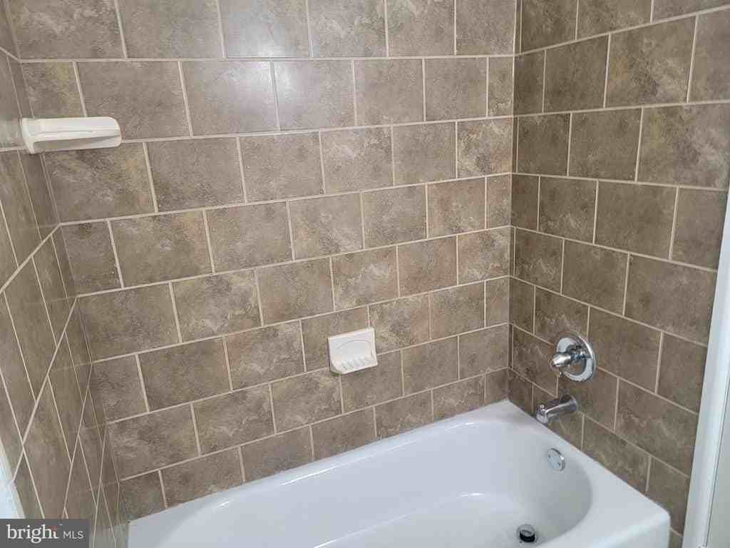 9771 Hilspach St #B - Photo 6 of 8