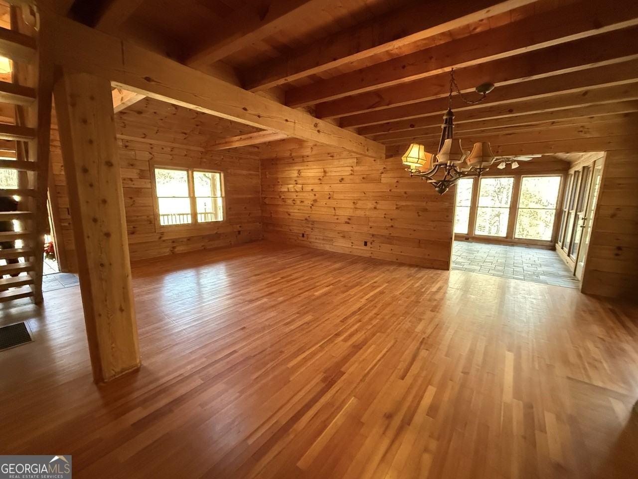 2405 Mountain Rd - Photo 4 of 15