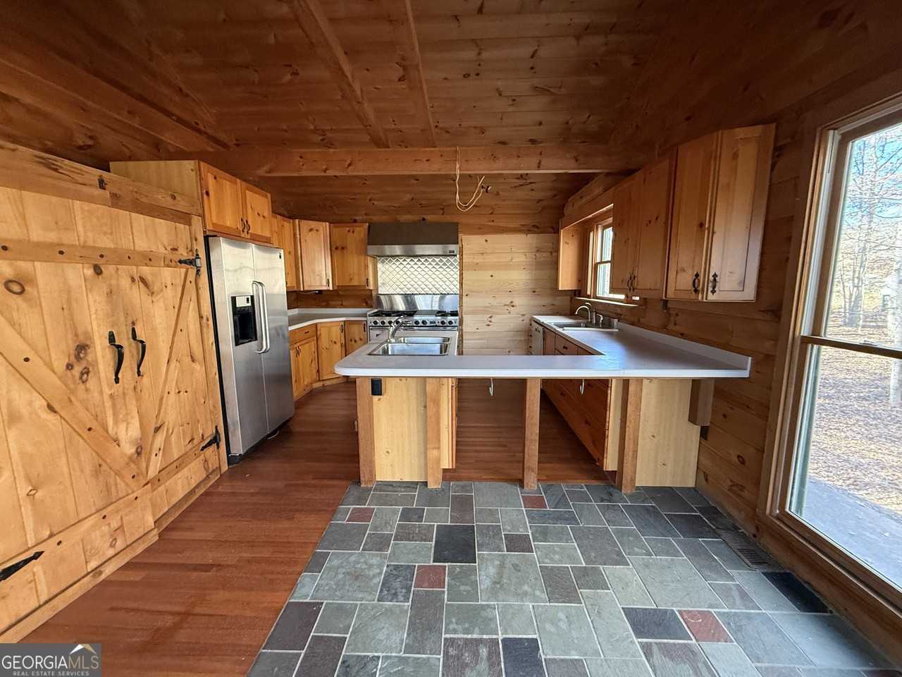 2405 Mountain Rd - Photo 6 of 15