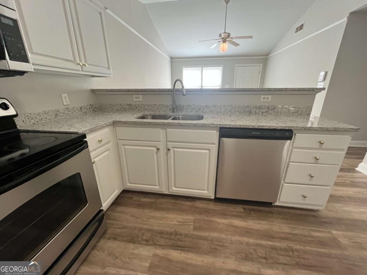 162 Fair Oaks Dr - Photo 4 of 15