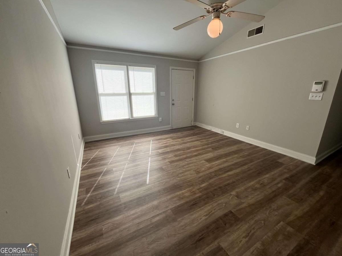 162 Fair Oaks Dr - Photo 5 of 15