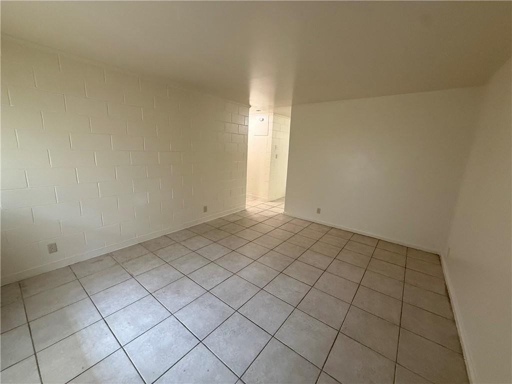 726 Bankhead Pl - Photo 4 of 9