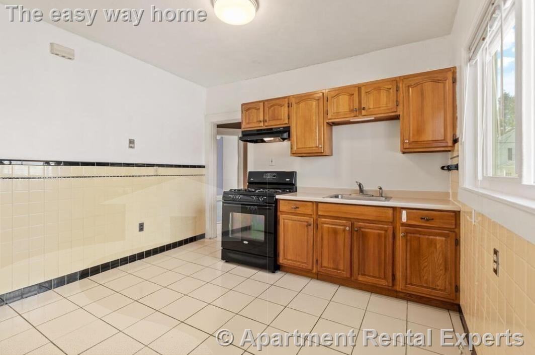 38 George St #1 - Photo 6 of 15