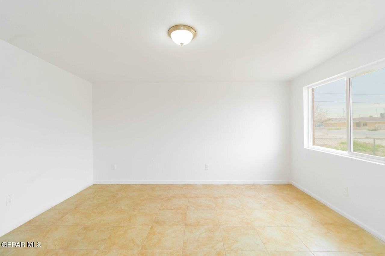 8620 Campana Ct - Photo 2 of 25