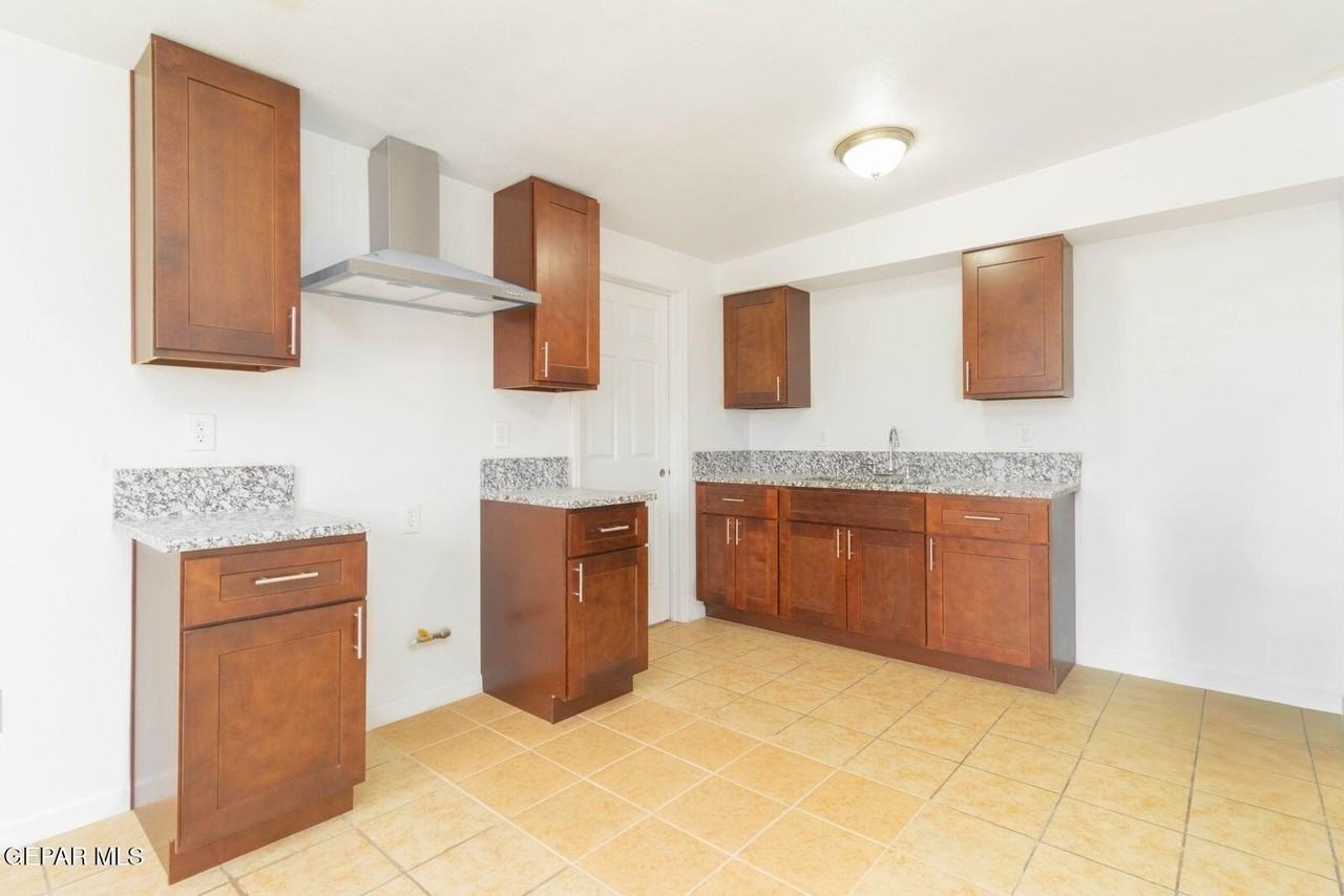 8620 Campana Ct - Photo 6 of 25