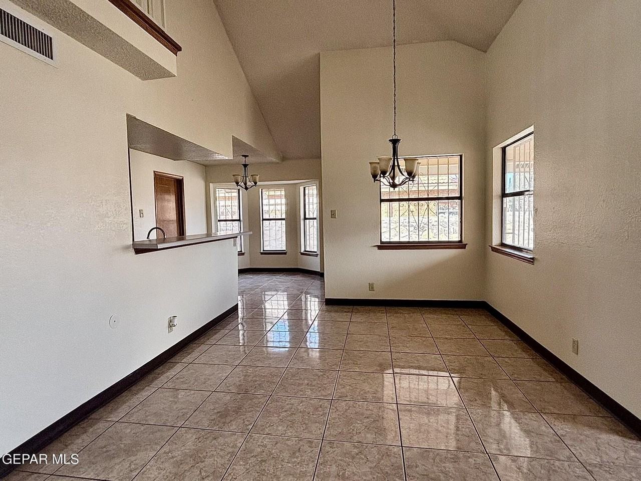 1442 Sierra De Oro Dr - Photo 4 of 13