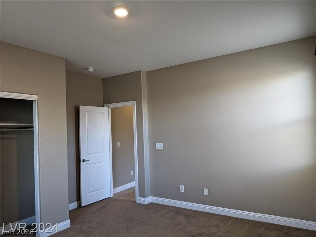 909 Old Creek Way - Photo 3 of 27