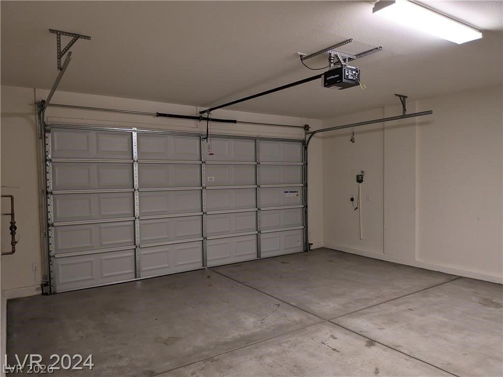 909 Old Creek Way - Photo 7 of 27