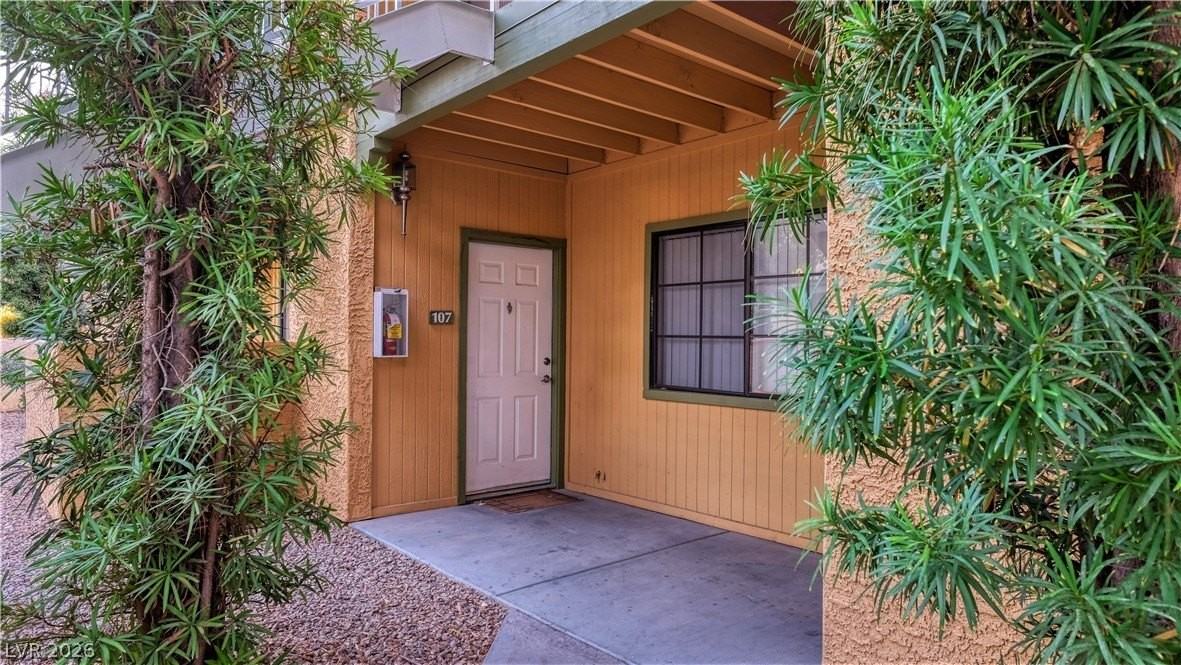 5130 S Jones Blvd #107 - Photo 5 of 26