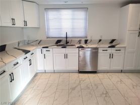 2005 E Oakey Blvd - Photo 1 of 1