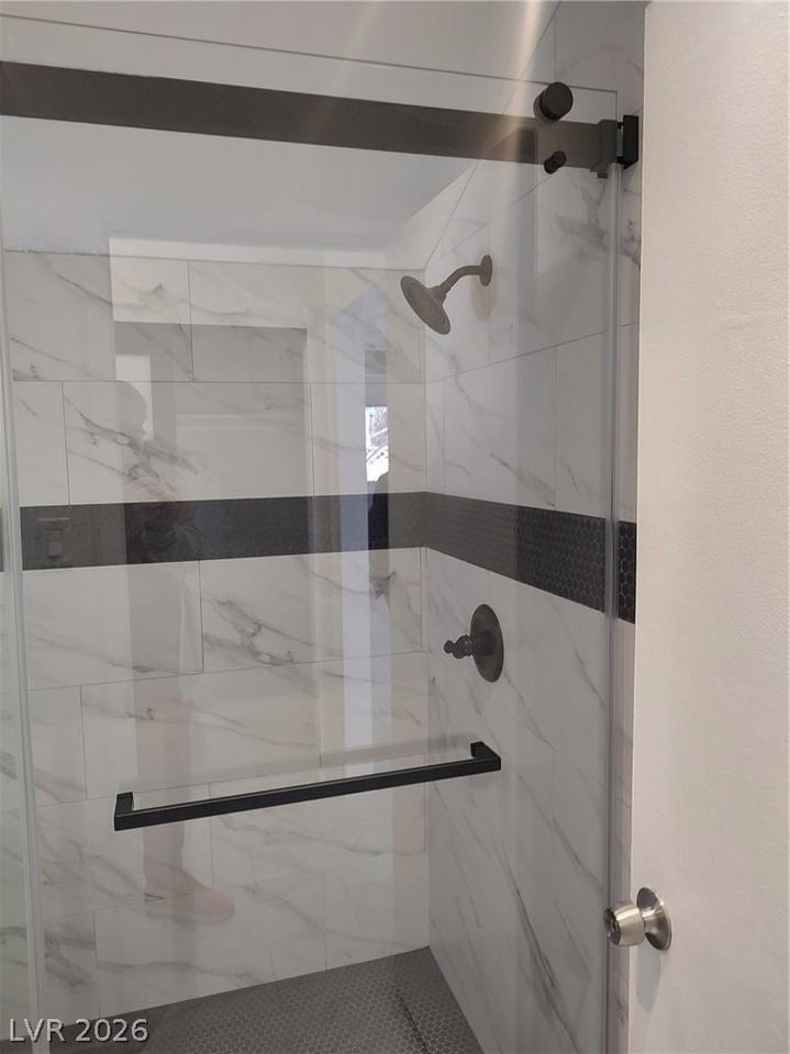 2005 E Oakey Blvd - Photo 5 of 18