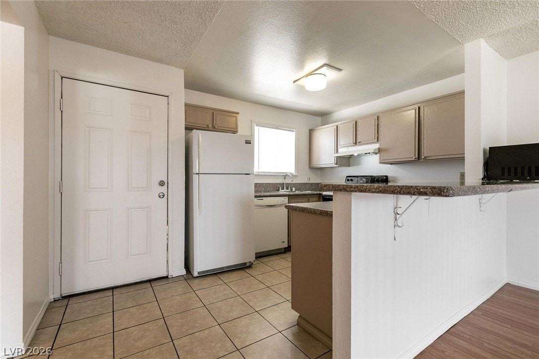 5404 Swenson St #34 - Photo 6 of 25