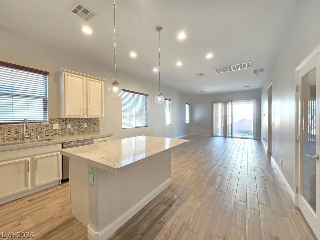 8090 Ancient Oaks Ave - Photo 2 of 26