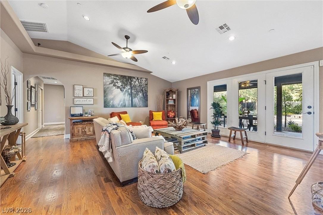 7520 Sisk Rd - Photo 6 of 50