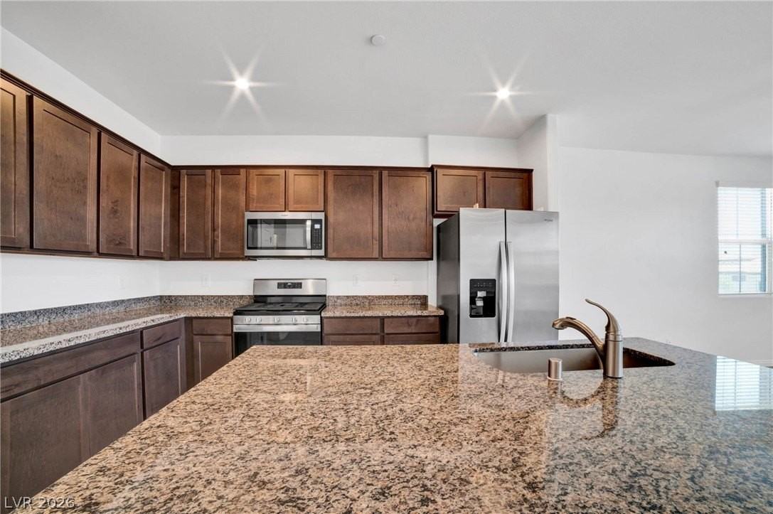 1314 Arcadia Rim Pl - Photo 7 of 23