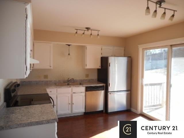 2205 Whitted Dr - Photo 6 of 17