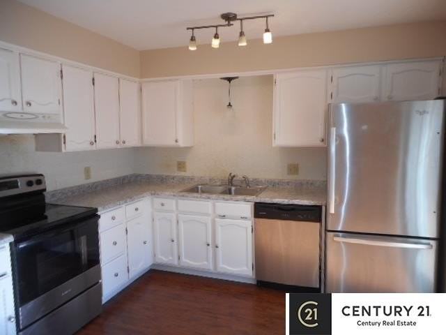 2205 Whitted Dr - Photo 7 of 17