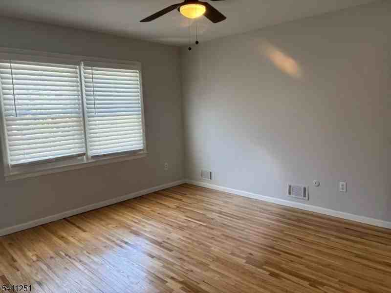 216 N 11th St - Photo 5 of 11