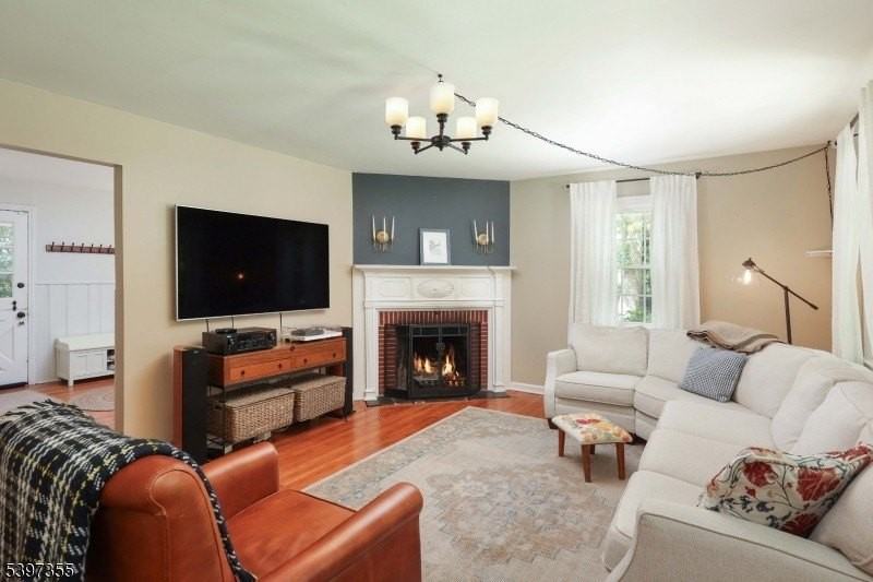 924 Maurice Ave - Photo 4 of 29