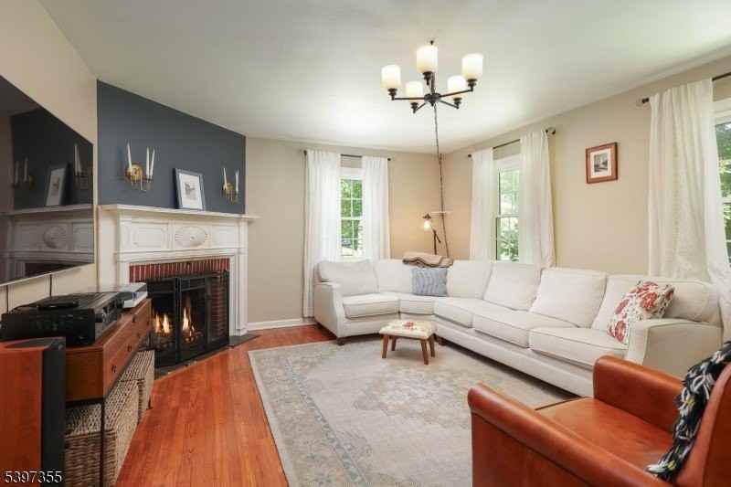 924 Maurice Ave - Photo 7 of 29