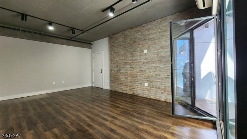 58 Elm St #601 - Photo 2 of 14