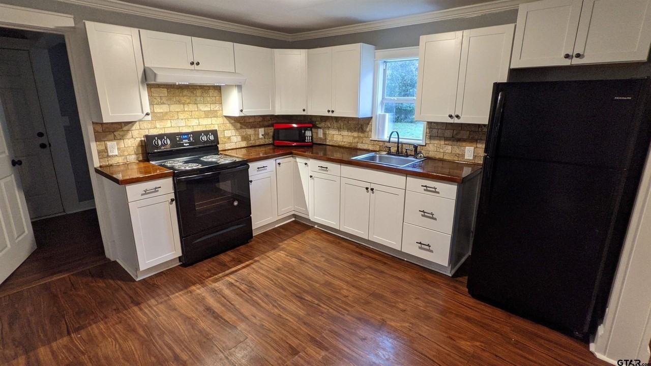 2009 W Shaw St - Photo 2 of 6