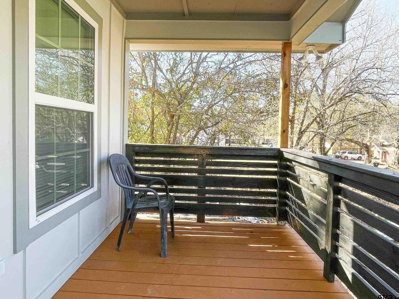 1804 W 24th St - Photo 2 of 12