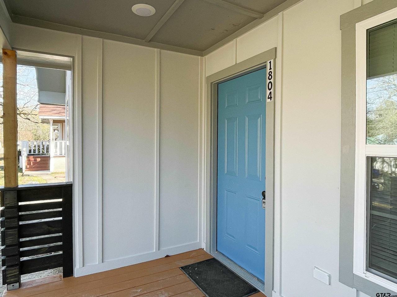 1804 W 24th St - Photo 3 of 12