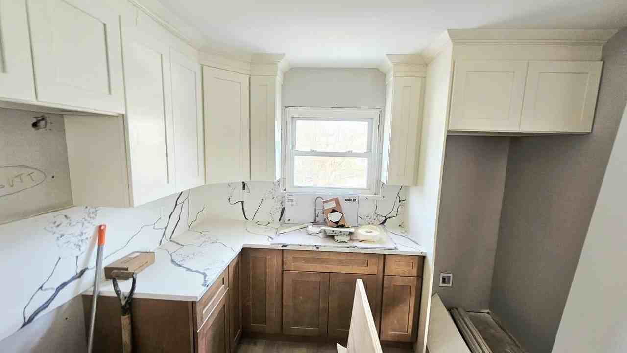 29 Bryant Pl #2 - Photo 4 of 8