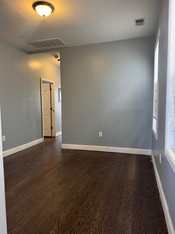 121 Carteret Ave #2ndFL - Photo 6 of 9