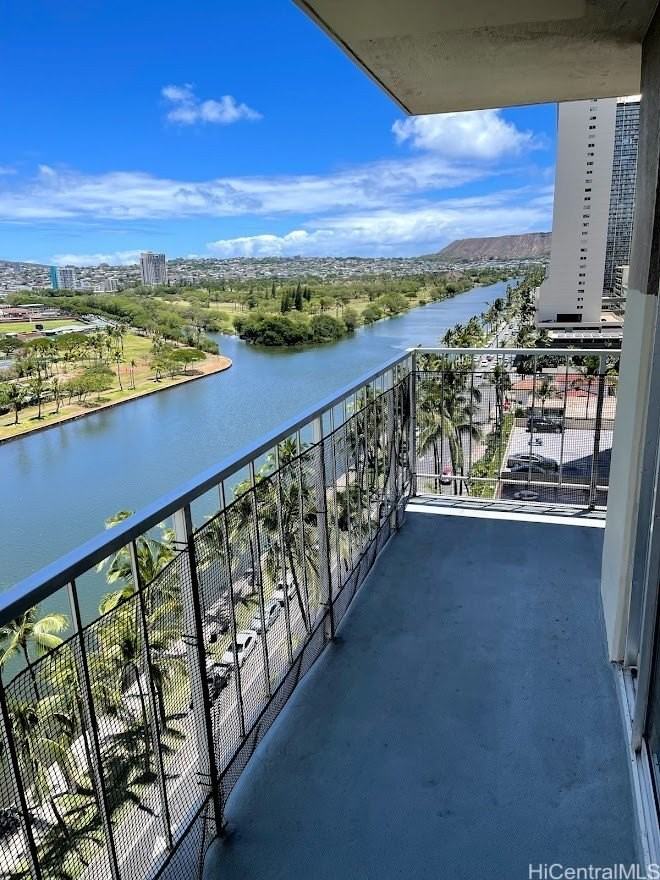 2115 Ala Wai Blvd Apt 1204 #1204 - Photo 3 of 8