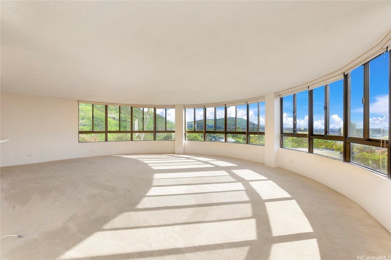 6770 Hawaii Kai Dr Apt 402 #402 - Photo 5 of 24