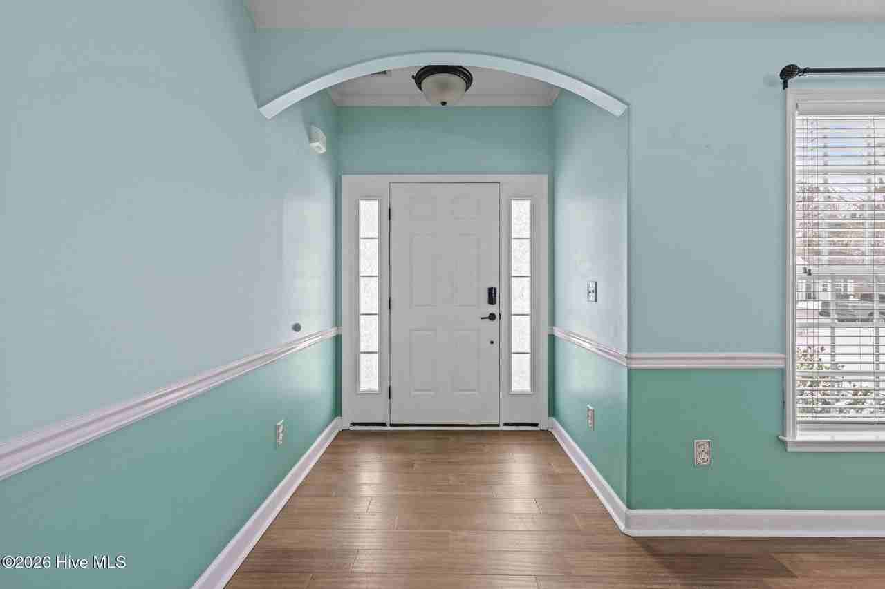 238 Sellhorn Blvd - Photo 4 of 39