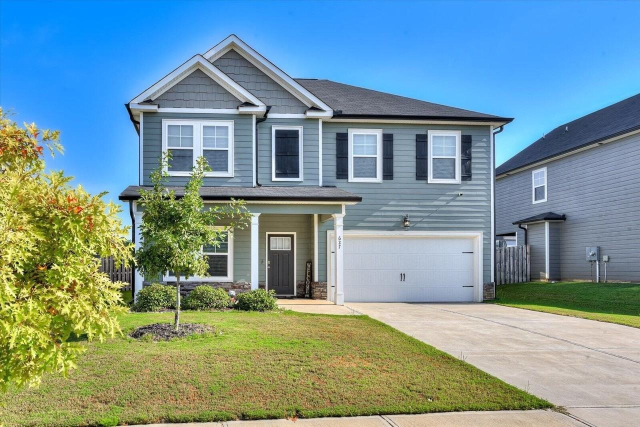 627 Garland Trl - Photo 3 of 40