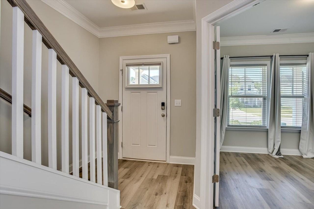 627 Garland Trl - Photo 6 of 40