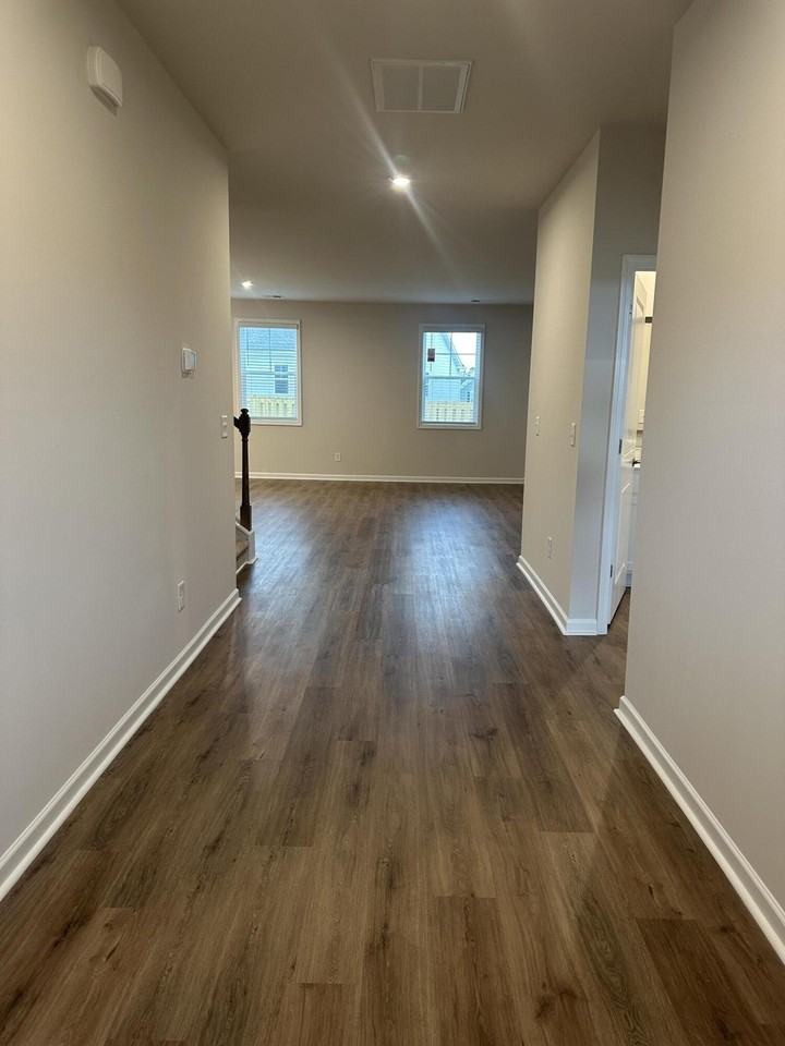 4105 Whitehouse St - Photo 2 of 39