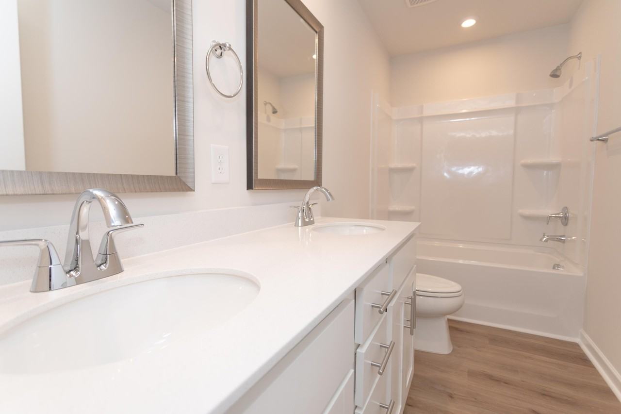 4105 Whitehouse St - Photo 5 of 39