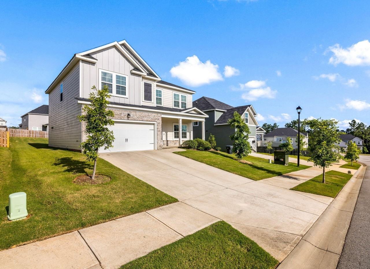 3580 Hilltop Trl - Photo 4 of 45